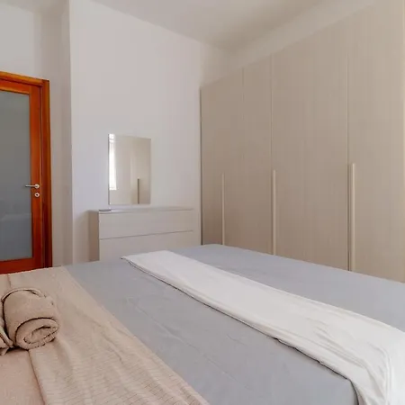 아파트 2-bedroom St Pauls Bay - Close To Sea *