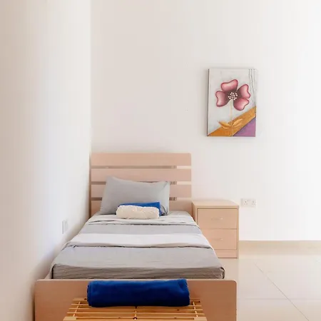 2-bedroom St Pauls Bay - Close To Sea 아파트